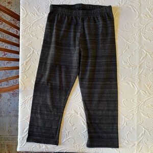 SO Charcoal Gray Kids Capri Length Leggings